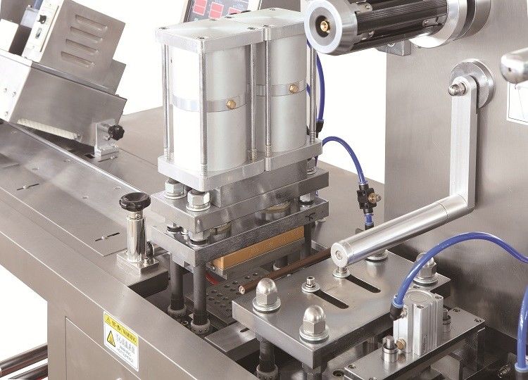 Maszyna do pakowania blistrów w tabletki Maszyna do pakowania w paski o skoku 120 mm