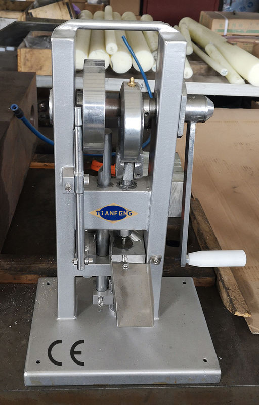 Ręczna prasa ręczna laboratoryjna z pojedynczym dziurkaczem 12 mm 2000 szt. / H